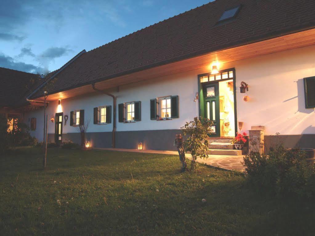 Апартаменты Sonnenhaus Grandl Фельдбах Экстерьер фото